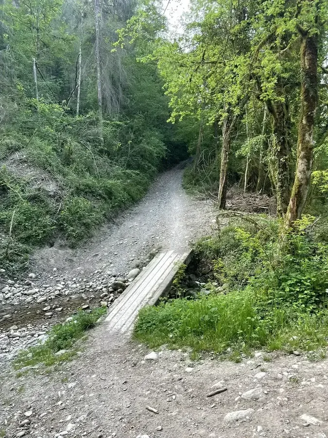 Gorges du Fier - château de Montrottier gravel Albanais
